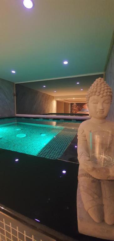 Modern Top Floor Sea View 3Br With Pools, Spa & Fitness Bečići Kültér fotó