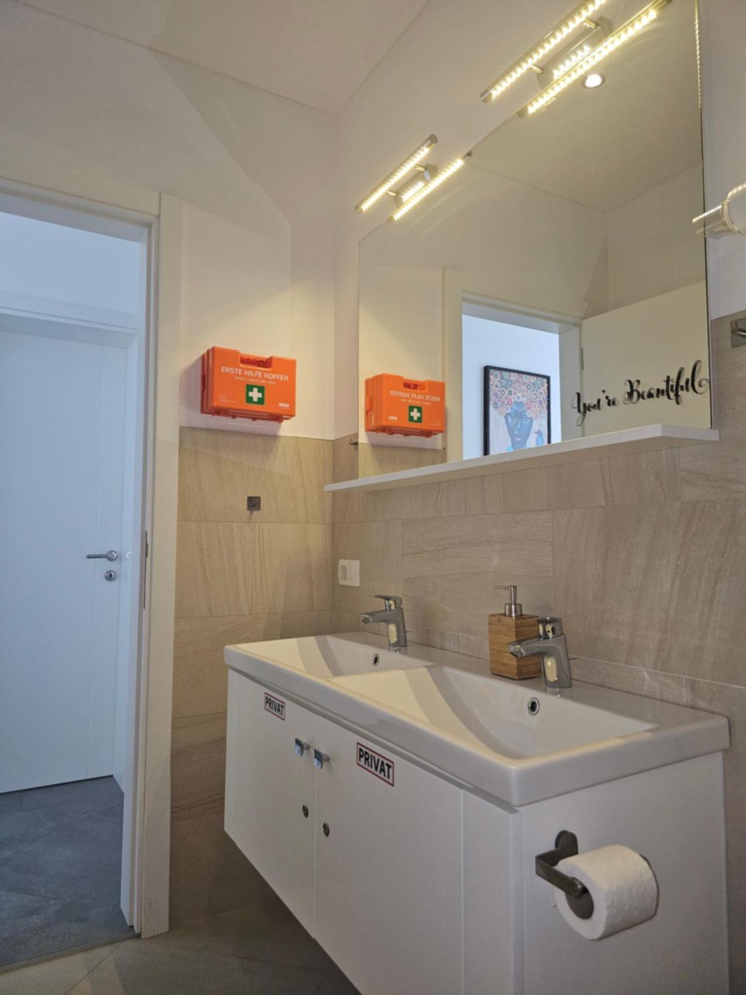 Modern Top Floor Sea View 3Br With Pools, Spa & Fitness Bečići Kültér fotó