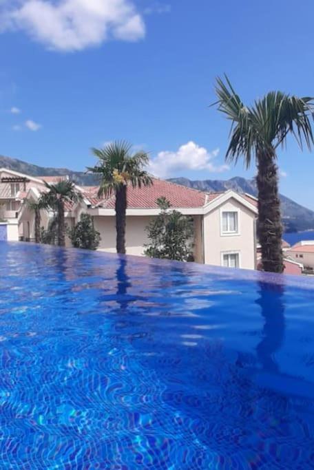 Modern Top Floor Sea View 3Br With Pools, Spa & Fitness Bečići Kültér fotó
