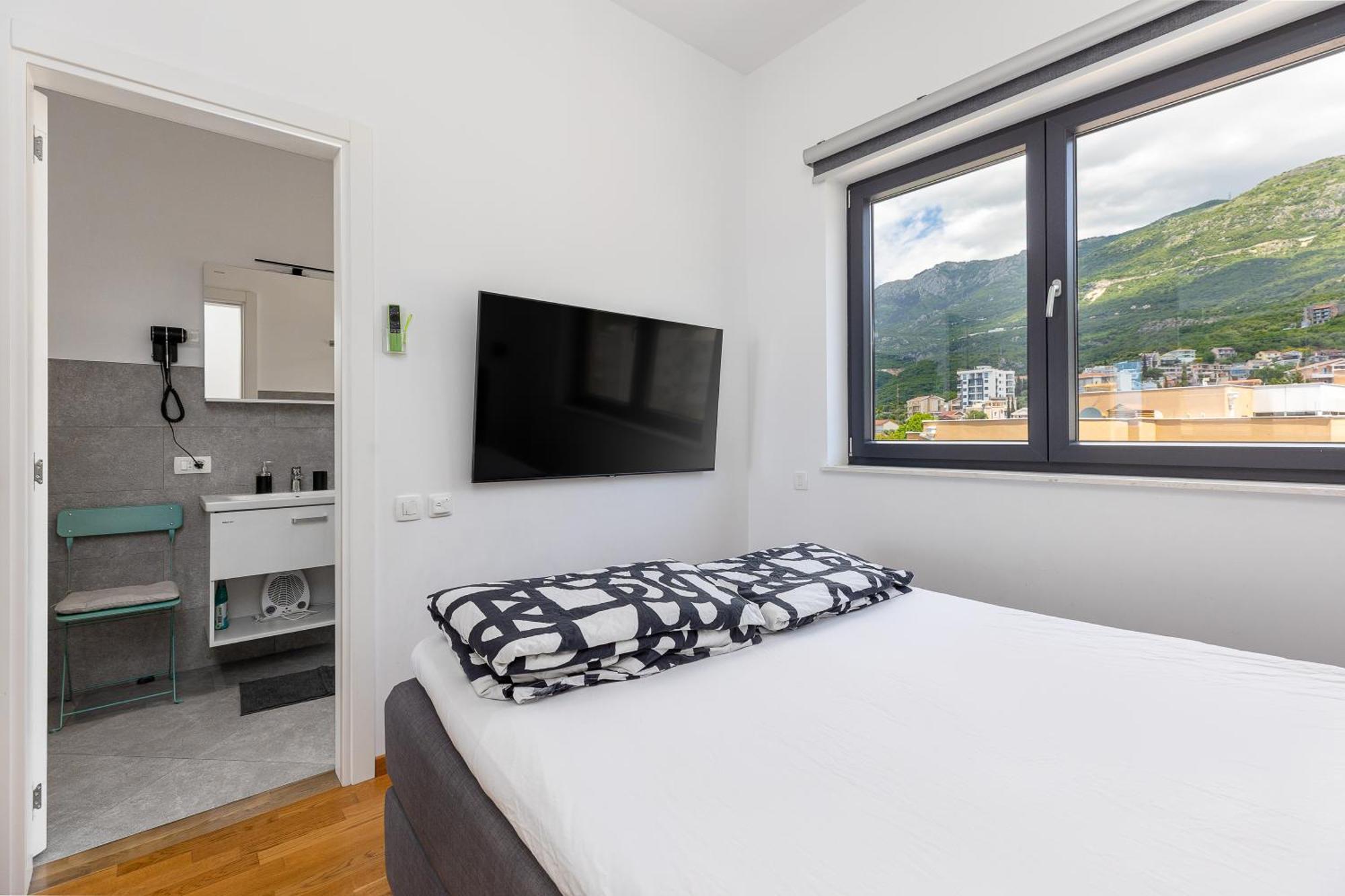 Modern Top Floor Sea View 3Br With Pools, Spa & Fitness Bečići Kültér fotó